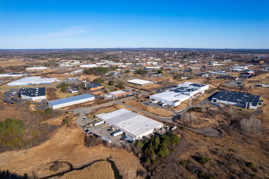 More Photos Of 5 Perkins Way, Newburyport Manufacturing For Lease