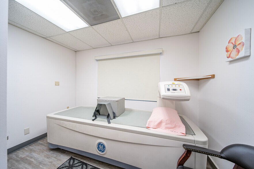 More Photos Of 315 E Route 66, Glendora Healthcare For Lease