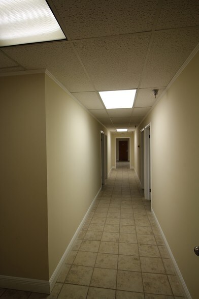 More Photos Of 3511 Walnut St, Jacksonville Warehouse For Sale