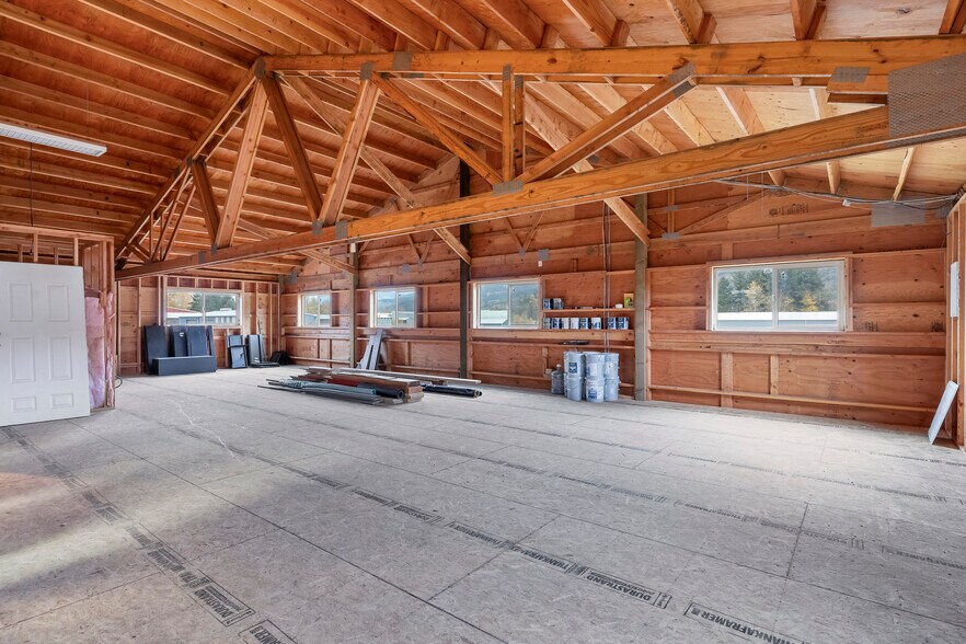 More Photos Of 2120 Apple Loop, Lyons Industrial For Sale