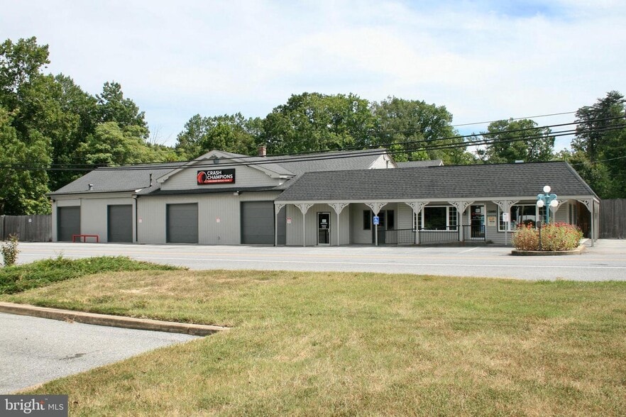 Primary Photo Of 12860 Hg Trueman Rd, Lusby Auto Repair For Sale