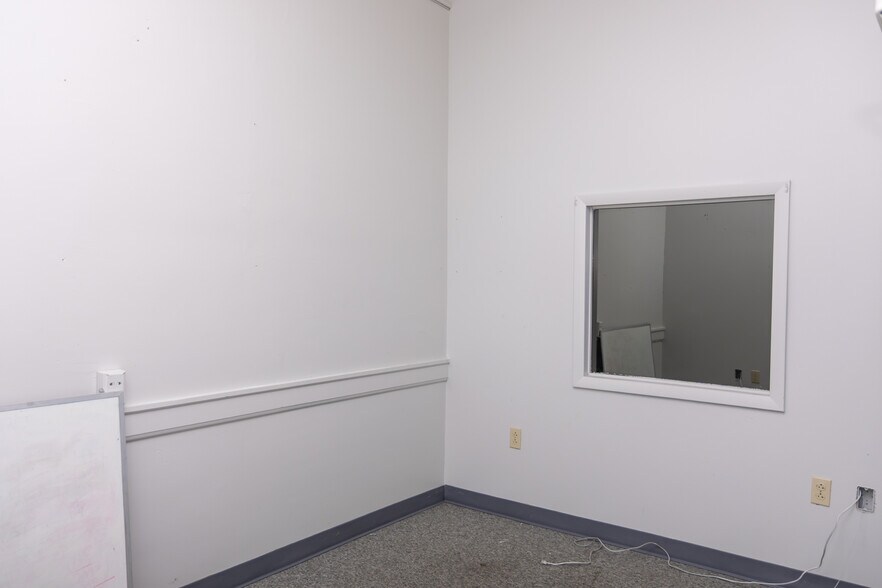 More Photos Of 801 Hazlett Ave, Wheeling Office For Sale