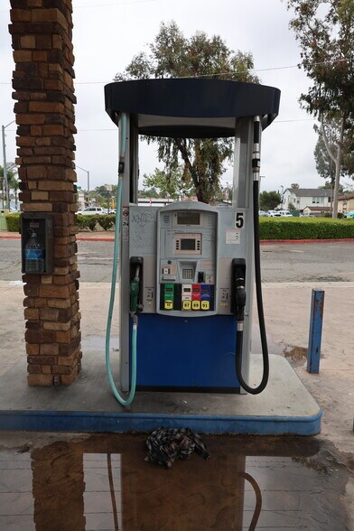 More Photos Of 501 W 9th Ave, Escondido Convenience Store For Sale