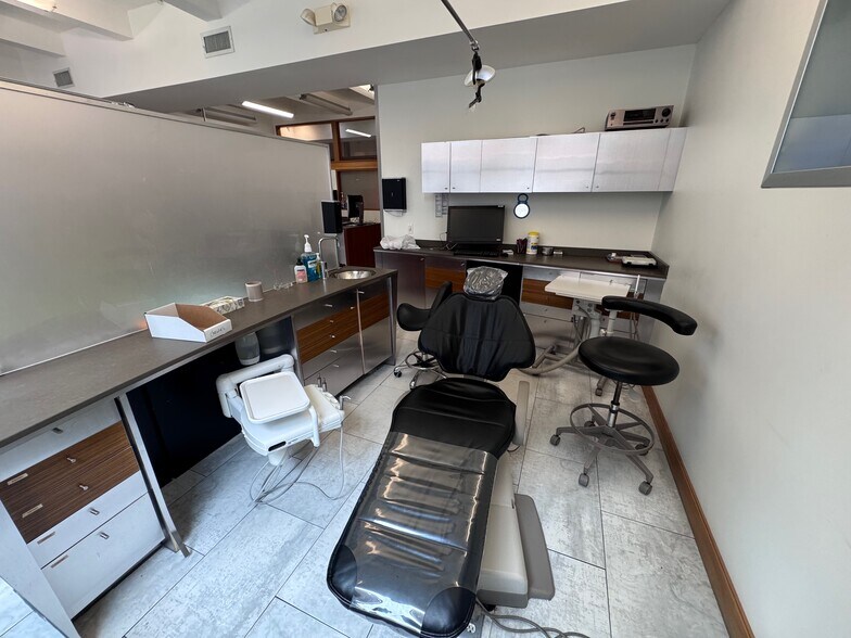 More Photos Of 811-813 Boylston St, Boston Office For Sale