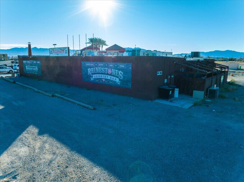 More Photos Of 1700 S Pahrump Valley Blvd, Pahrump Storefront For Sale