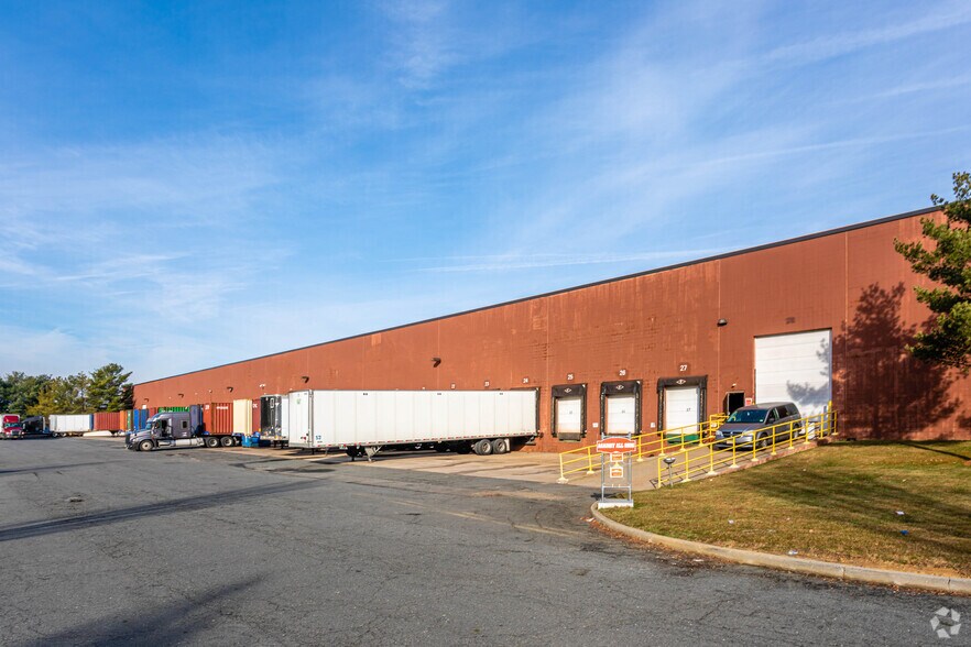 More Photos Of 21 S Middlesex Ave, Monroe Township Warehouse For Lease