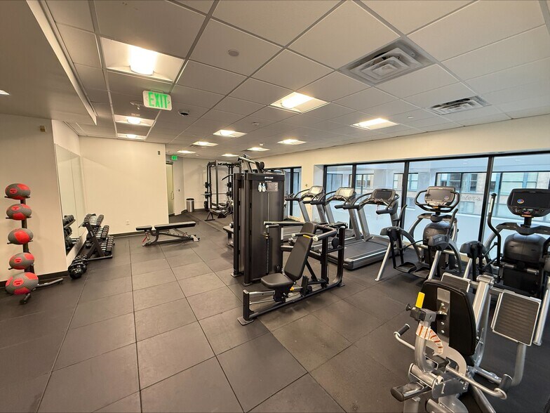 More Photos Of 1600 Stout St, Denver Medical For Lease