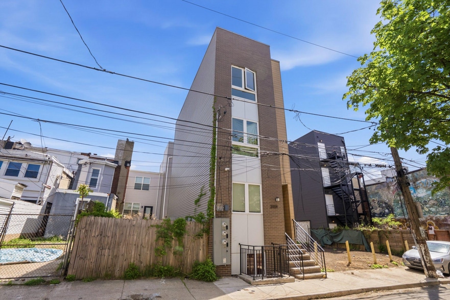 More Photos Of 2010 N 8th St, Philadelphia Apartments For Sale