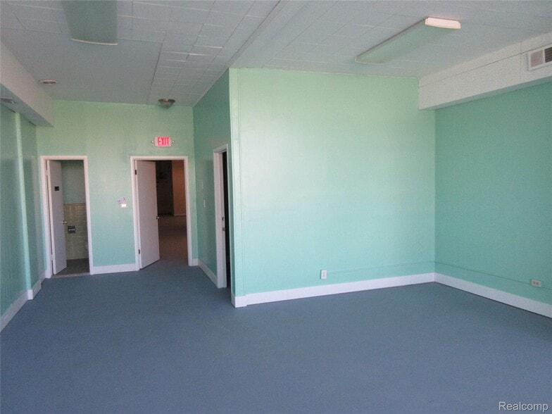 More Photos Of 15270-15304 E 8 Mile Rd, Detroit Storefront For Sale