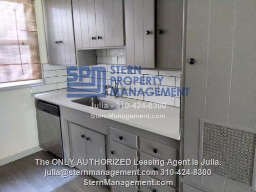 More Photos Of 6127 Romaine St, Los Angeles Apartments For Sale