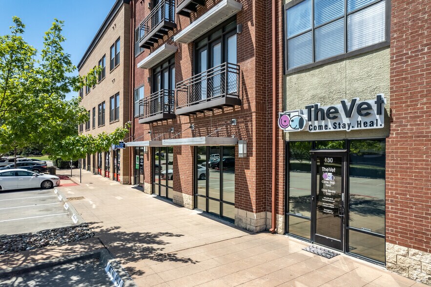 More Photos Of 2000 E Arapaho Rd, Richardson Apartments For Lease