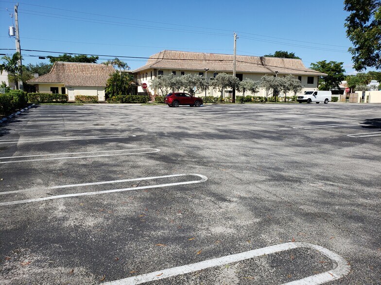More Photos Of 2929 N University Dr, Coral Springs Medical For Sale