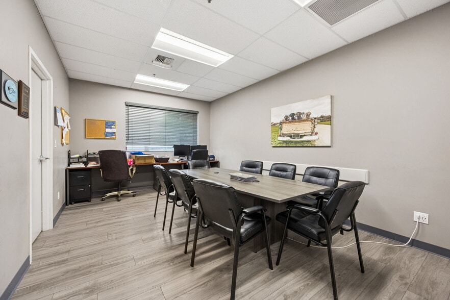 More Photos Of , Sumner General Retail For Sale