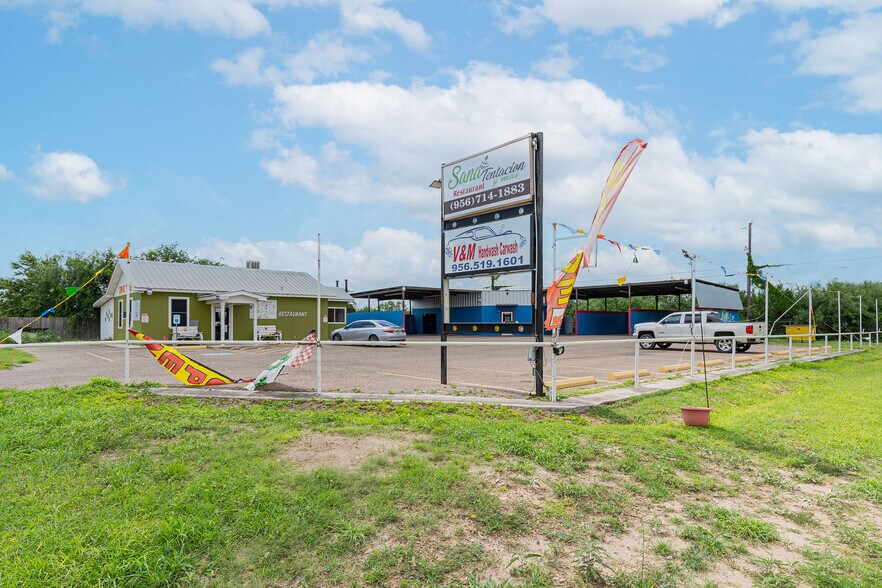 More Photos Of 1606 La Fuente Dr, Penitas Auto Dealership For Sale