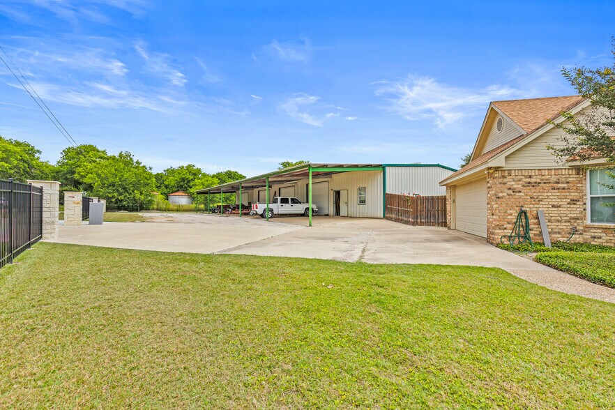 More Photos Of 414 County Road 437, Eddy Service For Sale