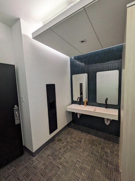 More Photos Of 6405 W Wilkinson Blvd, Belmont Office For Lease