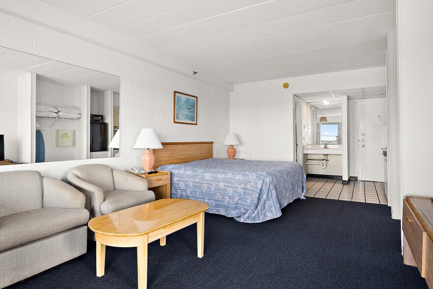 More Photos Of 7500 Coastal Hwy, Ocean City Hotel For Sale