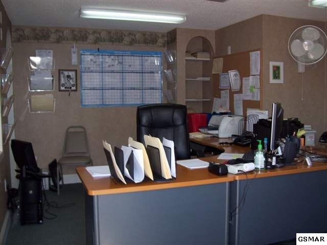 More Photos Of 400 Park Rd, Sevierville Office For Sale