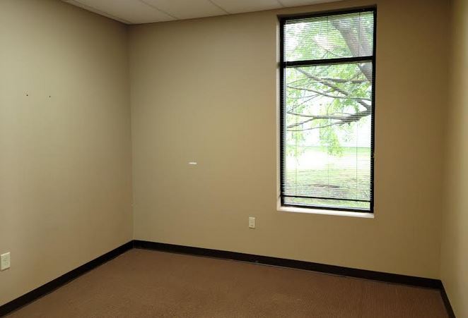 More Photos Of 118 Seaboard Ln, Franklin Freestanding For Lease