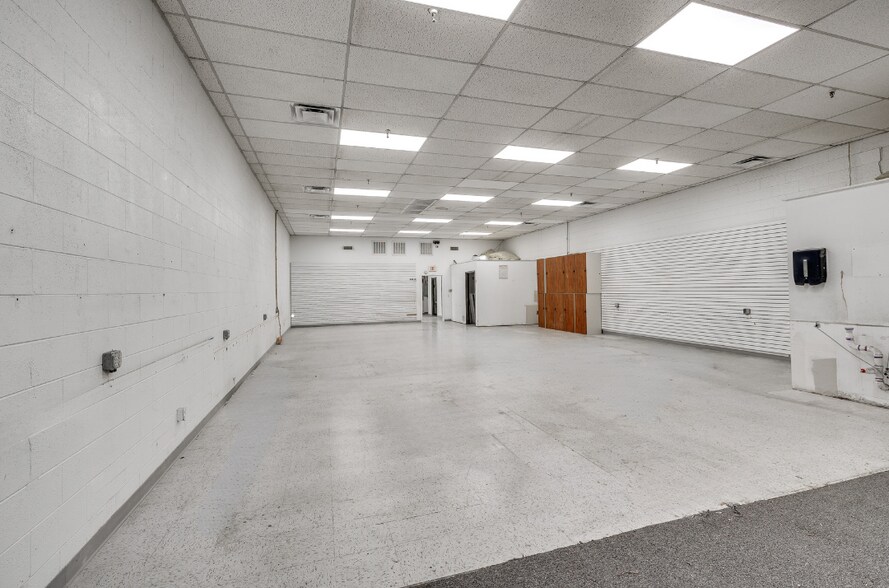 More Photos Of 2103 W Britton Rd, Oklahoma City Freestanding For Lease