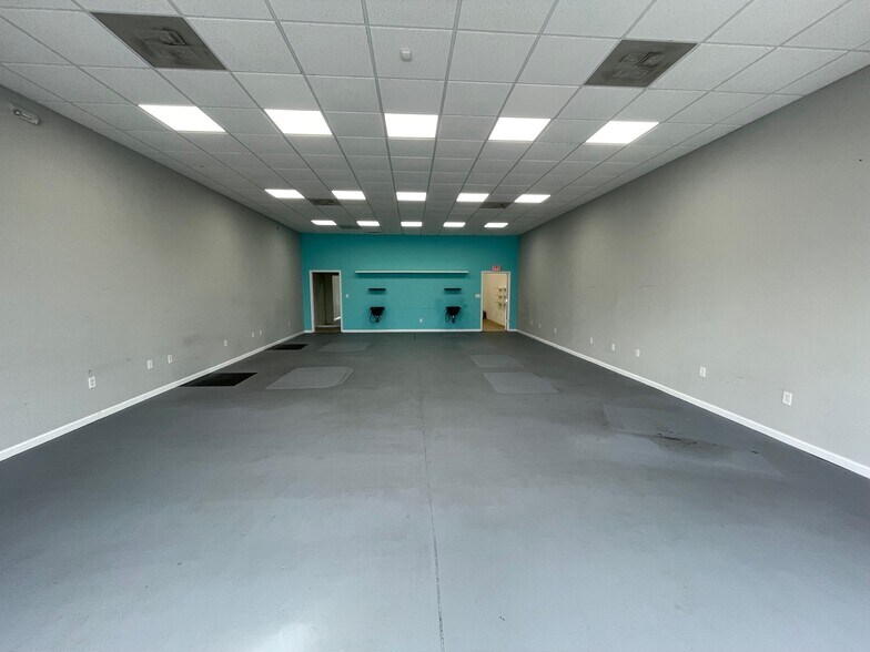 More Photos Of 900 W Ehringhaus St, Elizabeth City Storefront Retail Office For Lease