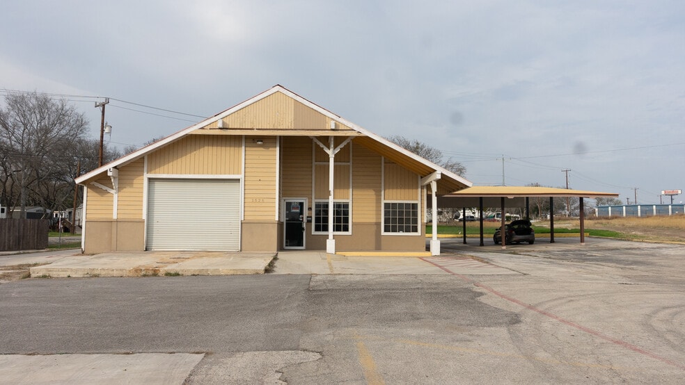 More Photos Of 1526 Pat Booker Rd, Universal City Storefront Retail Office For Sale