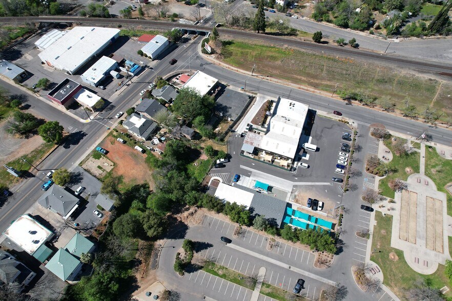 More Photos Of 2075 Baldwin Ave, Oroville Flex For Lease
