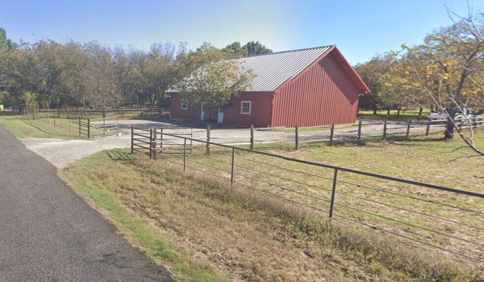 More Photos Of 1410 County Road 339, Melissa Flex For Lease