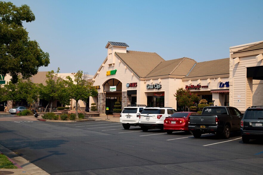 More Photos Of 3315-3395 Placer St, Redding Unknown For Lease
