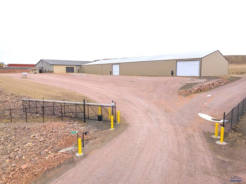 More Photos Of 27592 N 79 Hwy, Hot Springs Warehouse For Lease