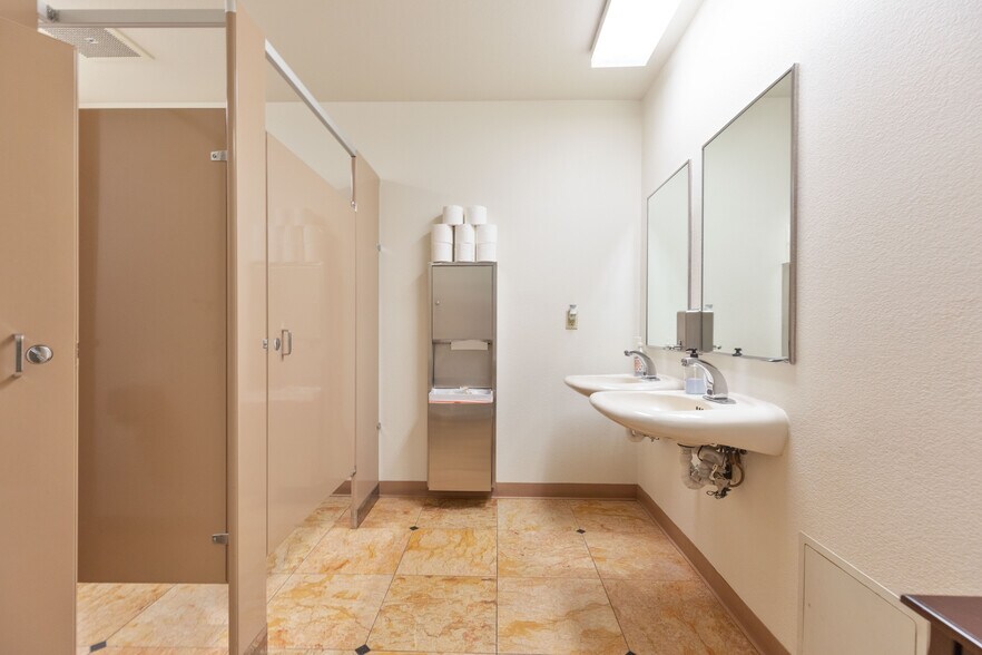 More Photos Of 1226 H St, Sacramento Office For Sale