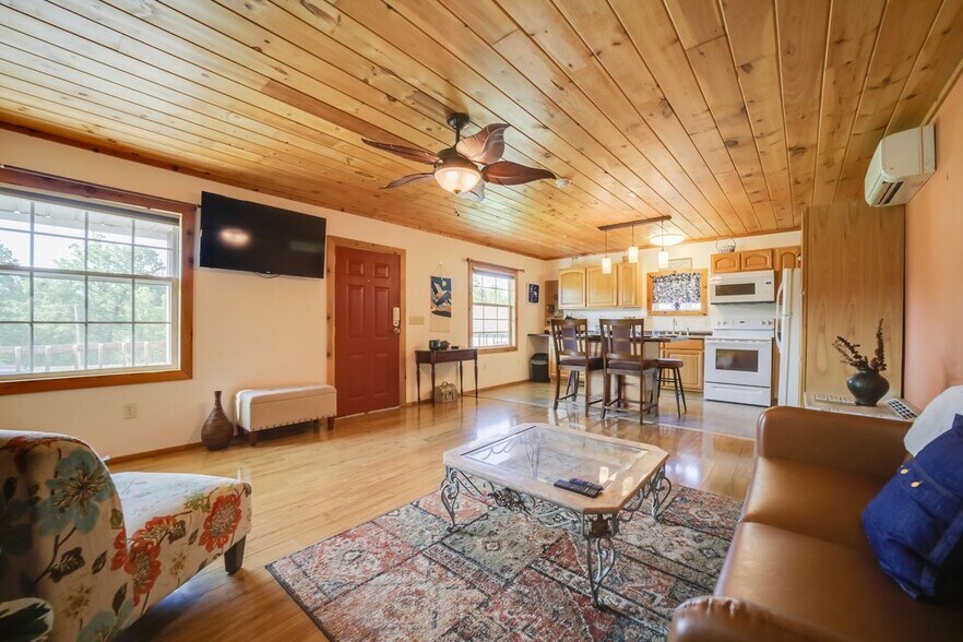 More Photos Of 104 Circle Rd, Newport Manufactured Housing Mobile Home Park For Sale