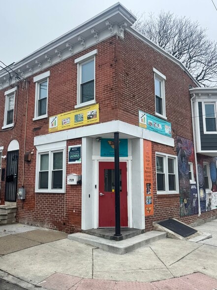 Primary Photo Of 719 E 10th St, Wilmington Office For Sale