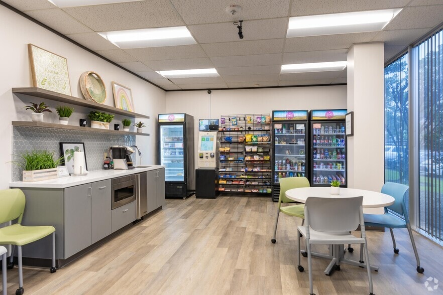 More Photos Of 12777 Jones Rd, Houston Office For Sale