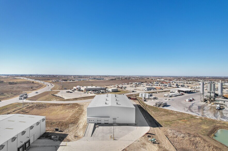 More Photos Of 6000 Chandler Rd, Hutto Unknown For Lease