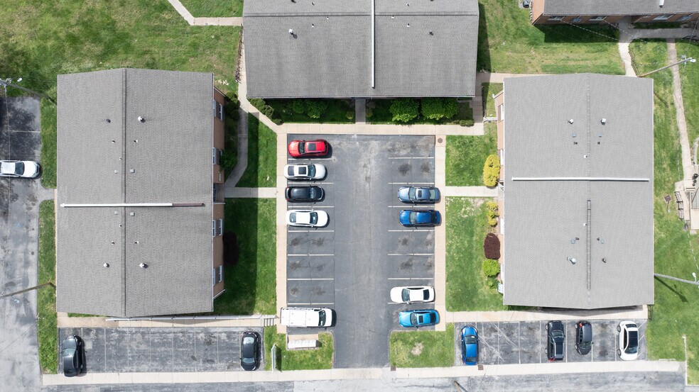 More Photos Of 7718-7744 Springdale Dr, Saint Louis Apartments For Sale