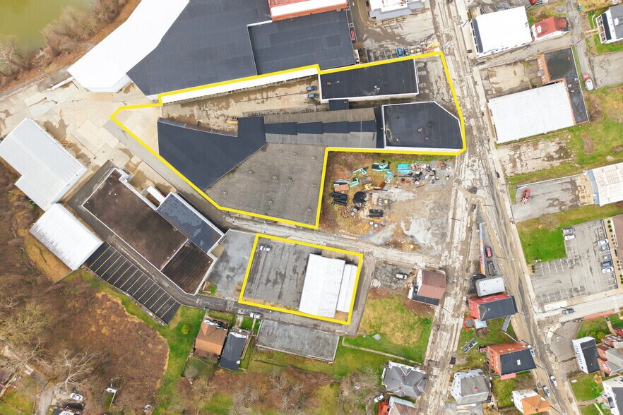 More Photos Of 715 W Pike St, Clarksburg Mixed Retail For Sale