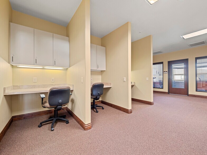 More Photos Of 1151 E Iron Eagle Dr, Eagle Office For Sale