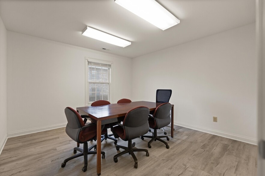 More Photos Of 103 Wind Haven Dr, Nicholasville Office For Lease