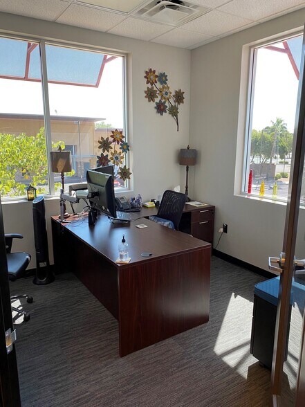 More Photos Of 1090 S Gilbert Rd, Gilbert Storefront Retail Office For Lease