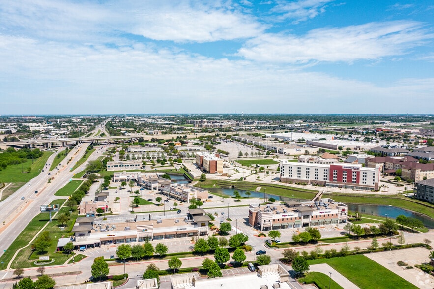 More Photos Of 8300-8412 Preston Rd, Plano Unknown For Lease