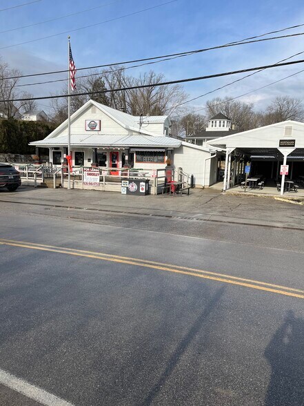 More Photos Of 2999 S Highway 94, Defiance Bar For Sale