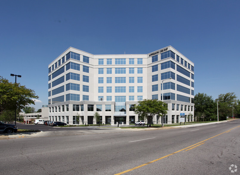 Primary Photo Of 6070 Poplar Ave, Memphis Office For Lease