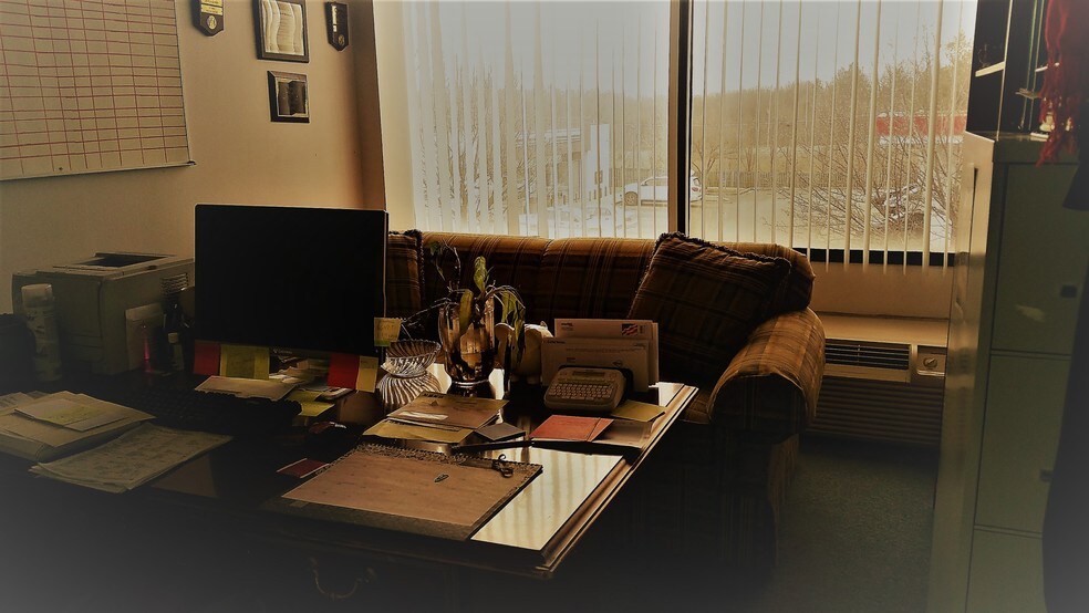 More Photos Of 5612 Saint Barnabas Rd, Oxon Hill Office For Sale