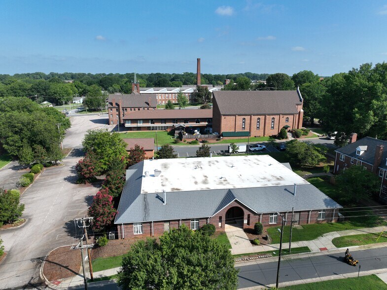 More Photos Of 50 Donnie Ave NW, Concord Specialty For Lease