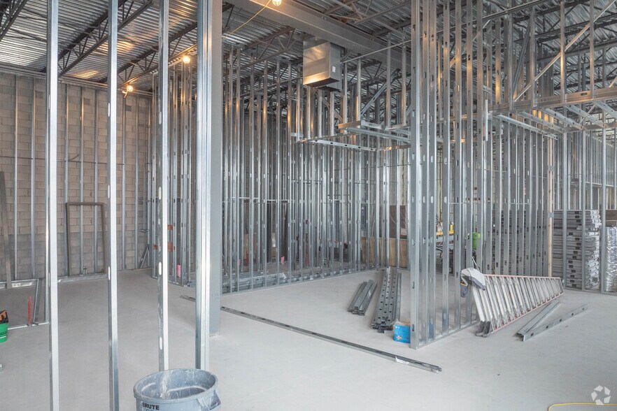 More Photos Of 9450 Calumet Ave, Munster Unknown For Lease