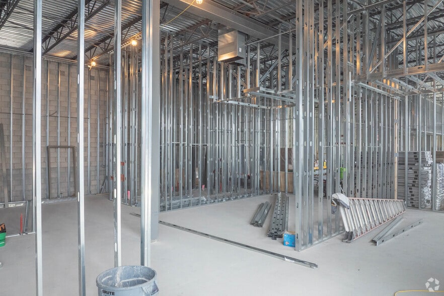 More Photos Of 9450 Calumet Ave, Munster Unknown For Lease