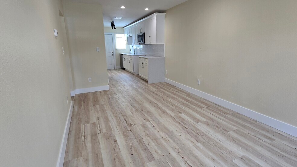 More Photos Of , Houston Multifamily For Sale