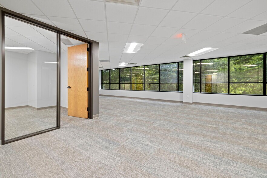More Photos Of 900 Ridgefield Dr, Raleigh Office For Lease