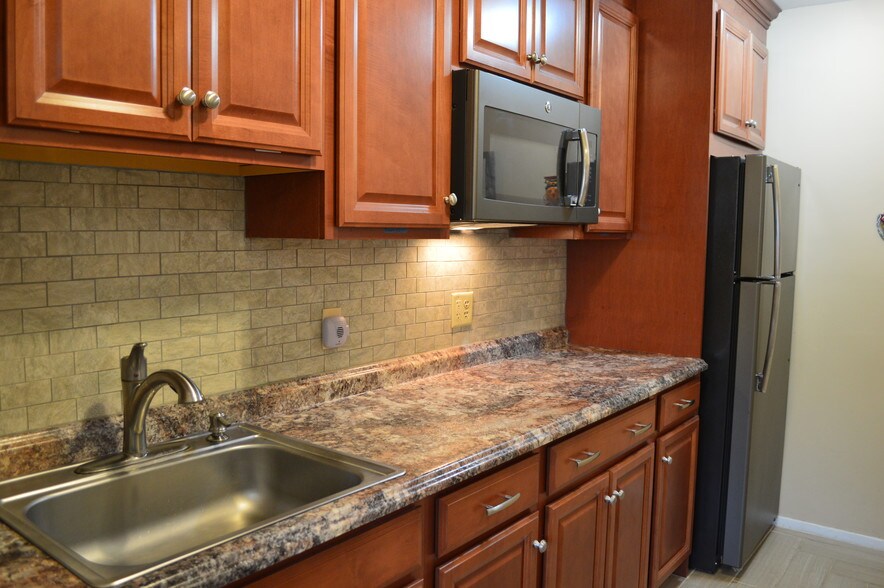 More Photos Of 85-89 Park Ave, Flemington Medical For Sale